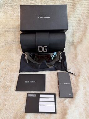 Dolce & Gabbana DG Shield Visor Sunglasses in Smoke Gradient